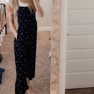 Super cute flower jumpsuit!